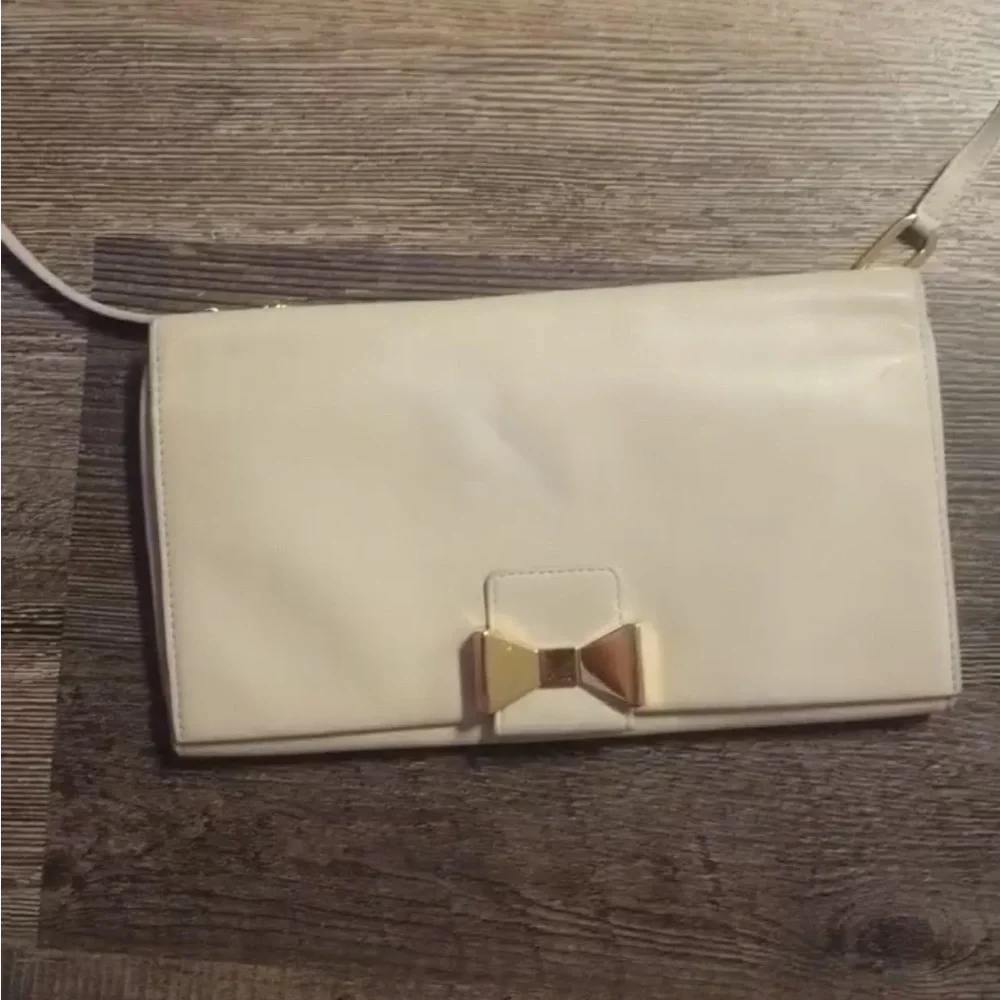 Chloé Chloe Gold Bow Cream Leather Clutch or Crossbody Bag